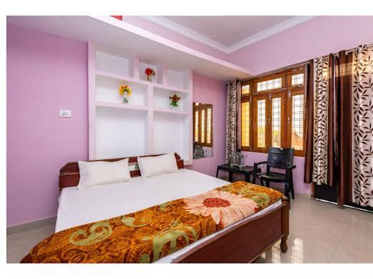 Shree Ram Homestay Орчга Екстер'єр фото