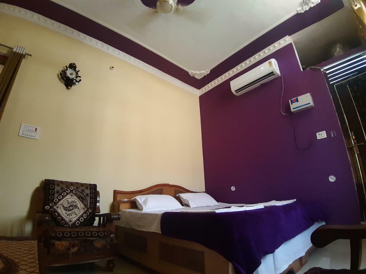 Shree Ram Homestay Орчга Екстер'єр фото