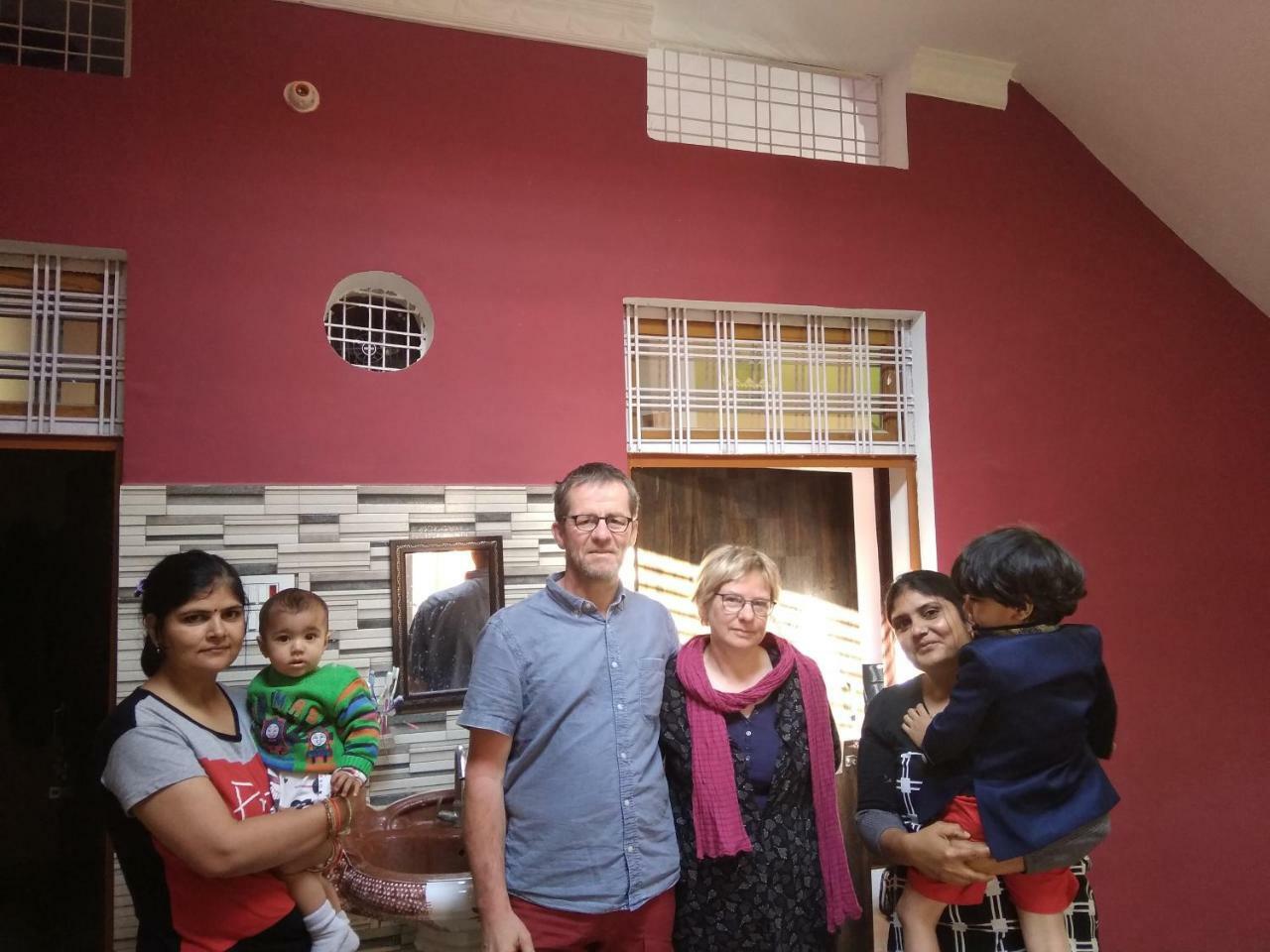 Shree Ram Homestay Орчга Екстер'єр фото
